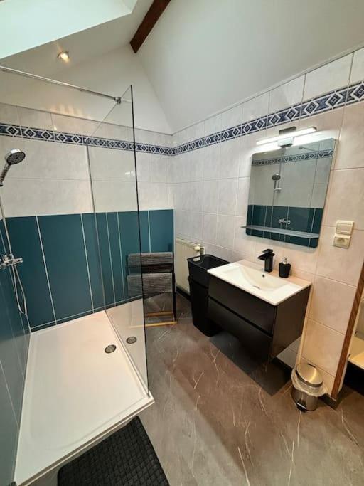 Mini-Loft, Terrasse 24M2, Internet Haut-Debit, Garage Prive Et Place De Parking Audincourt Kültér fotó